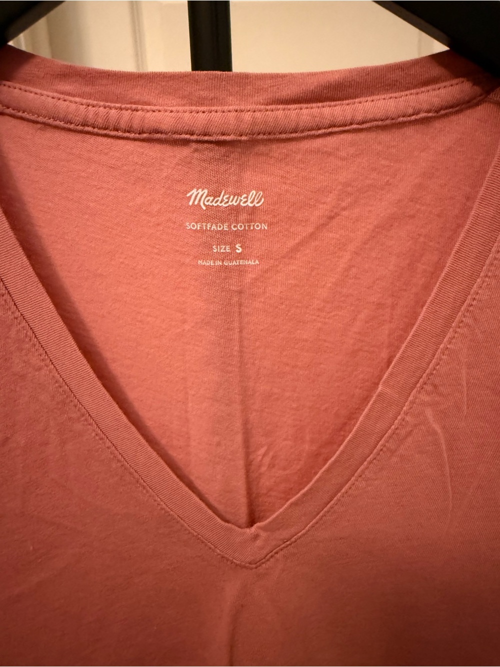 Madewell Soft-Fade V-Neck Tee in Dusty Rose